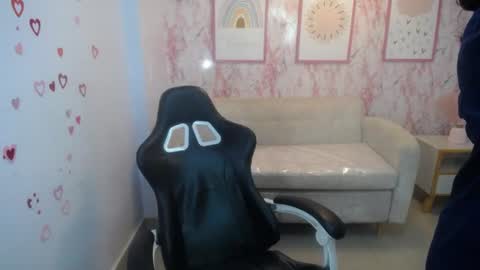 scarlett_jhonson_ch online show from June 24, 2026, 12:48 pm