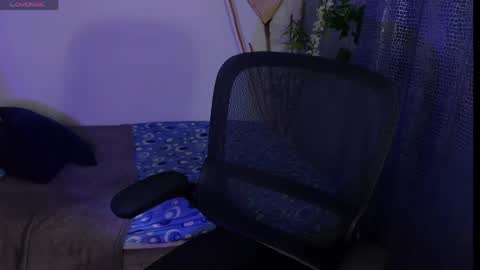 Snapshot of scarlett_laurents chatting on April 18, 2026, 5:11 am scarlett online show from April 18, 2026, 5:11 am