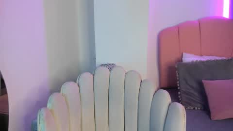 scarlett smith 3 online show from February 19, 2026, 2:07 am