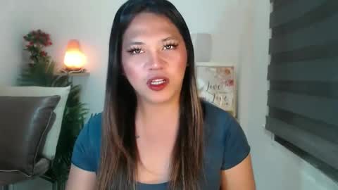 Snapshot of scarlett_sofia69 chatting on May 28, 2026, 5:05 am online show from May 28, 2026, 5:05 am