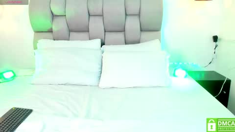 scarlett_sweet9 online show from June 1, 2026, 4:58 am