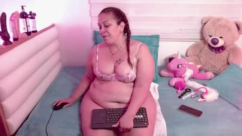 scarlettbooty online show from May 18, 2026, 11:49 am