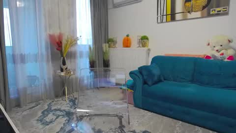 Scarlett online show from October 9, 2025, 5:05 am