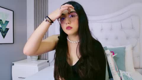 Scarlett Petrova online show from May 27, 2026, 11:29 am