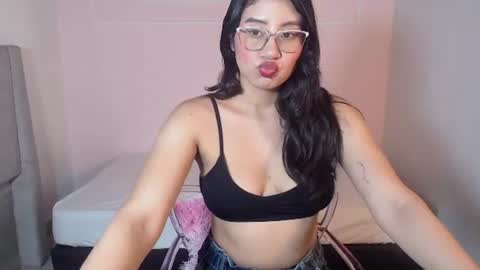 Snapshot of scarlettray5 chatting on July 31, 2026, 12:15 pm scarlettray5 online show from July 31, 2026, 12:15 pm