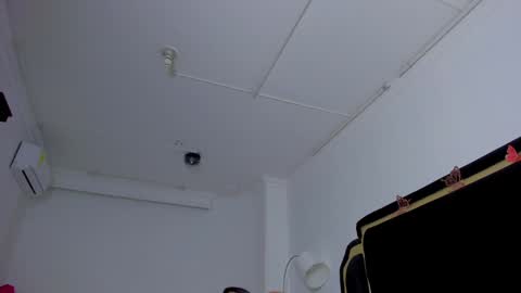 Snapshot of scarlettross_ chatting on December 16, 2024, 6:38 pm Scarlett Ross online show from December 16, 2024, 6:38 pm