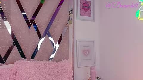 Scarlett  online show from September 19, 2025, 12:06 pm