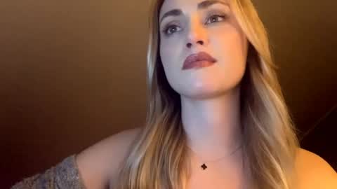 ScarlettxBlonde online show from April 15, 2026, 8:09 pm