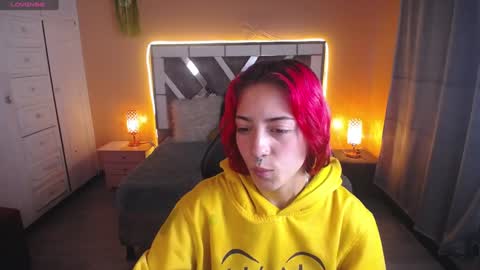 Snapshot of scarllett_bdsm chatting on December 3, 2024, 4:36 am Scarllett online show from December 3, 2024, 4:36 am