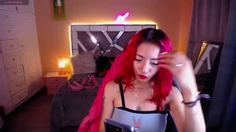 Snapshot of scarllett_bdsm chatting on December 11, 2024, 3:56 am Scarllett online show from December 11, 2024, 3:56 am