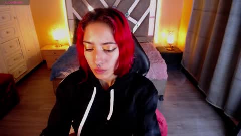 Snapshot of scarllett_bdsm chatting on December 20, 2024, 8:38 am Scarllett online show from December 20, 2024, 8:38 am