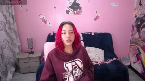 Snapshot of scarllett_bdsm chatting on January 31, 2025, 4:25 am Scarllett online show from January 31, 2025, 4:25 am