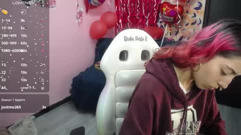 Snapshot of scarllett_bdsm chatting on February 26, 2025, 8:04 am Scarllett online show from February 26, 2025, 8:04 am