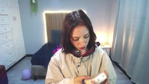 Snapshot of scarllett_bdsm chatting on December 4, 2025, 4:55 am Scarllett online show from December 4, 2025, 4:55 am