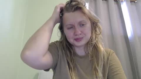 Snapshot of scartit chatting on September 10, 2025, 9:04 pm ScarTit Bernhard online show from September 10, 2025, 9:04 pm