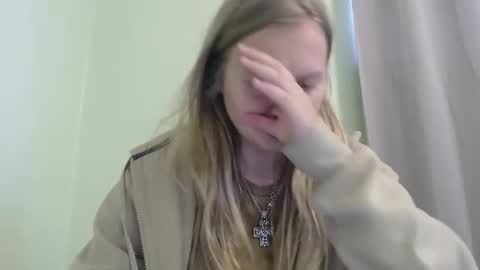 Snapshot of scartit chatting on October 5, 2025, 5:33 pm ScarTit Bernhard online show from October 5, 2025, 5:33 pm