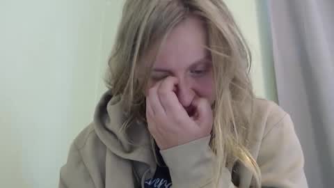 Snapshot of scartit chatting on October 6, 2025, 4:48 pm ScarTit Bernhard online show from October 6, 2025, 4:48 pm