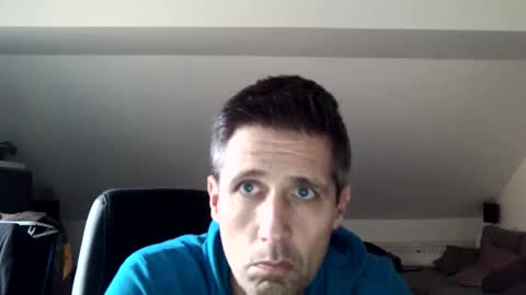 Snapshot of schnuckigeil chatting on December 4, 2024, 2:04 pm Dildomen online show from December 4, 2024, 2:04 pm