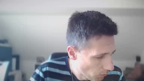 Snapshot of schnuckigeil chatting on March 6, 2025, 12:19 pm Dildomen online show from March 6, 2025, 12:19 pm