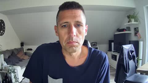 Snapshot of schnuckigeil chatting on September 29, 2025, 11:04 am Dildomen online show from September 29, 2025, 11:04 am