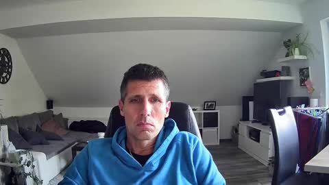 Snapshot of schnuckigeil chatting on October 29, 2025, 1:13 pm Dildomen online show from October 29, 2025, 1:13 pm