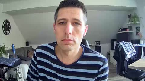 Snapshot of schnuckigeil chatting on February 5, 2026, 11:37 am Dildomen online show from February 5, 2026, 11:37 am