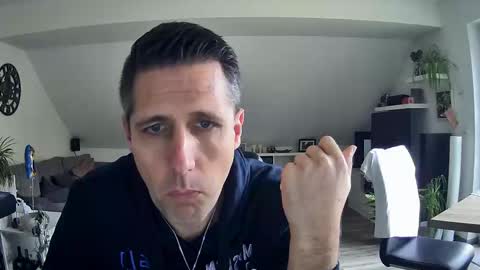 Snapshot of schnuckigeil chatting on February 13, 2026, 11:28 am Dildomen online show from February 13, 2026, 11:28 am