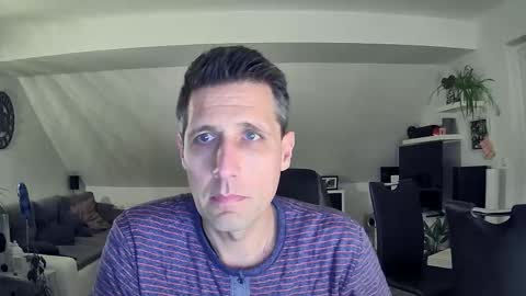 Snapshot of schnuckigeil chatting on February 17, 2026, 6:25 pm Dildomen online show from February 17, 2026, 6:25 pm