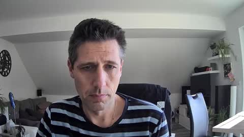 Snapshot of schnuckigeil chatting on February 25, 2026, 12:15 pm Dildomen online show from February 25, 2026, 12:15 pm