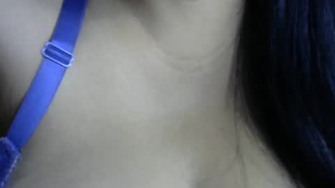 Snapshot of schoco_milf chatting on February 13, 2025, 1:50 am mai latina online show from February 13, 2025, 1:50 am