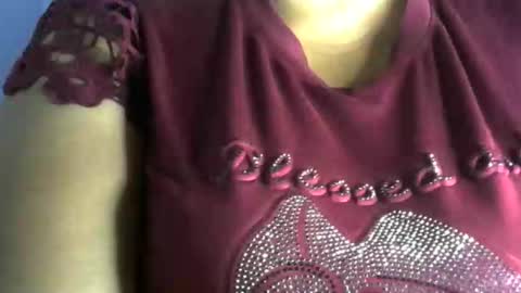 Snapshot of schoco_milf chatting on September 21, 2025, 12:29 pm mai latina online show from September 21, 2025, 12:29 pm