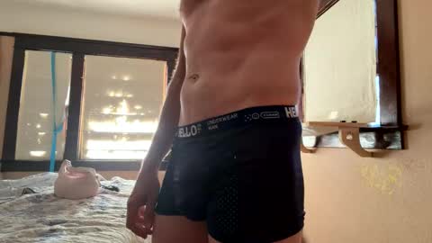 schooldayz online show from October 18, 2025, 11:38 pm