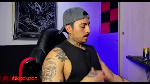 Alejandro help me to reach 200 thumps up online show from December 18, 2025, 1:11 am