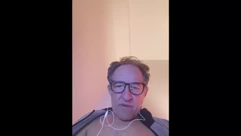 scotchwhieskie online show from May 17, 2026, 10:28 pm