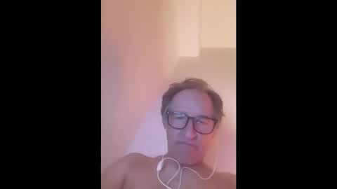 Snapshot of scotchwhieskie chatting on June 7, 2026, 10:02 pm scotchwhieskie online show from June 7, 2026, 10:02 pm
