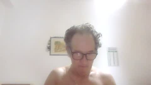 Snapshot of scotchwhieskie chatting on July 12, 2026, 2:19 pm scotchwhieskie online show from July 12, 2026, 2:19 pm