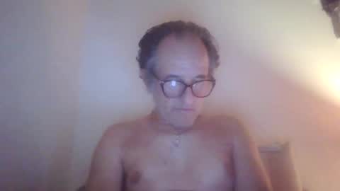Snapshot of scotchwhieskie chatting on August 1, 2026, 10:52 pm scotchwhieskie online show from August 1, 2026, 10:52 pm