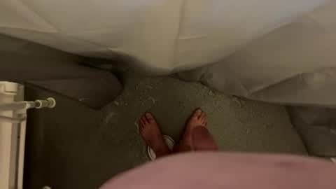 Snapshot of scottyc48 chatting on November 18, 2025, 3:05 pm scottyc48 online show from November 18, 2025, 3:05 pm