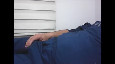 Snapshot of screw2 chatting on February 1, 2026, 8:07 pm Evren online show from February 1, 2026, 8:07 pm