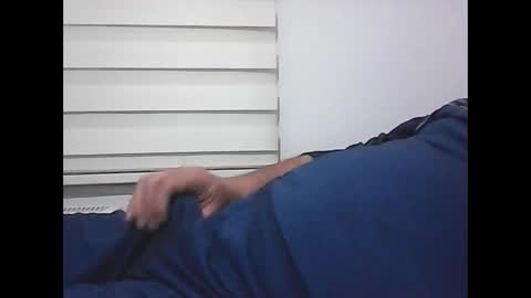 Snapshot of screw2 chatting on February 4, 2026, 7:09 pm Evren online show from February 4, 2026, 7:09 pm