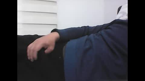 Snapshot of screw2 chatting on March 8, 2026, 3:27 pm Evren online show from March 8, 2026, 3:27 pm