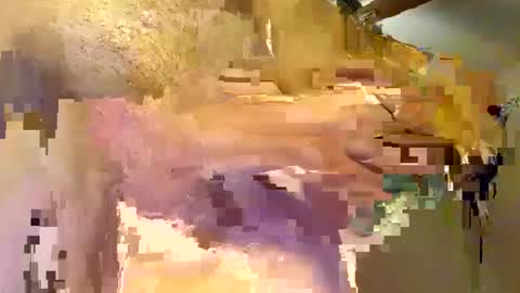 scroey online show from February 15, 2025, 6:33 pm