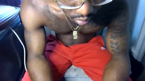 Snapshot of sdawg2xxx chatting on February 1, 2026, 7:45 pm sdawg2xxx online show from February 1, 2026, 7:45 pm