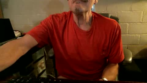 Snapshot of sdh69 chatting on October 30, 2025, 4:41 pm eating pussy sucking dick online show from October 30, 2025, 4:41 pm