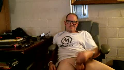 Snapshot of sdh69 chatting on November 3, 2025, 4:58 am eating pussy sucking dick online show from November 3, 2025, 4:58 am