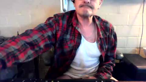 Snapshot of sdh69 chatting on January 31, 2026, 7:23 pm eating pussy sucking dick online show from January 31, 2026, 7:23 pm