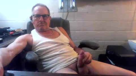 eating pussy  sucking dick online show from April 14, 2026, 7:03 am