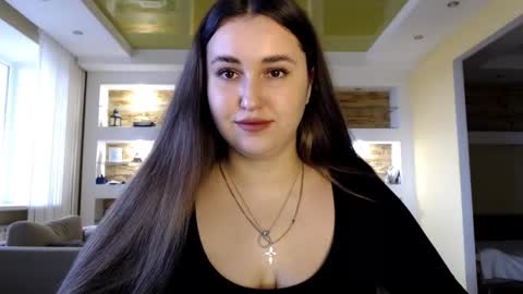 Elizabeth  online show from December 18, 2024, 11:45 am