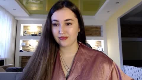 Elizabeth  online show from January 13, 2025, 10:25 am