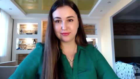 Elizabeth  online show from February 25, 2025, 1:50 pm